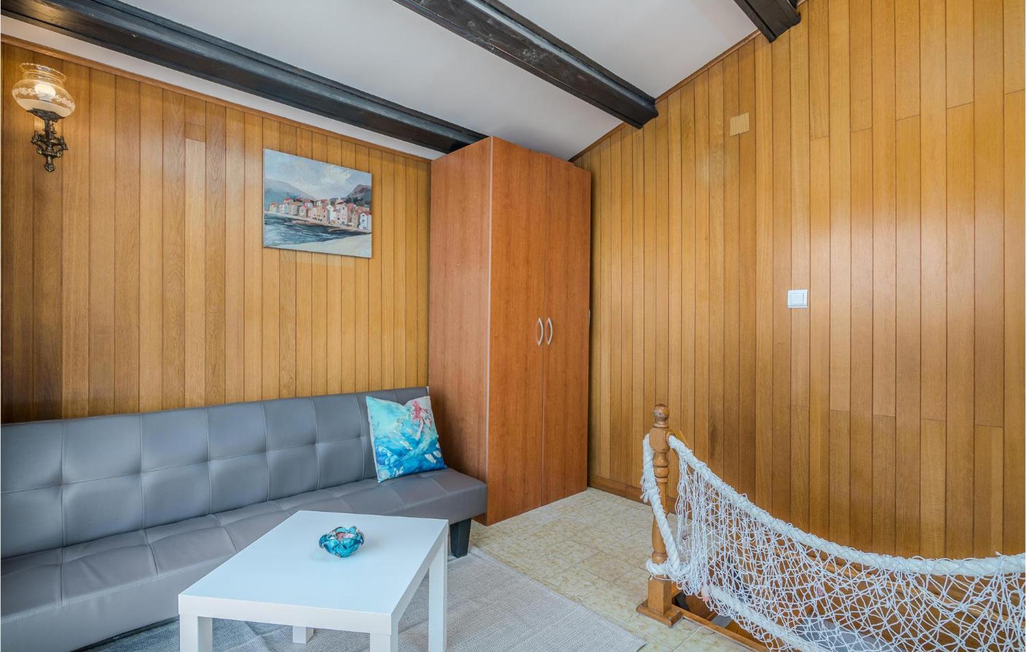 2 Bedroom Gorgeous Home In Baska Exterior foto