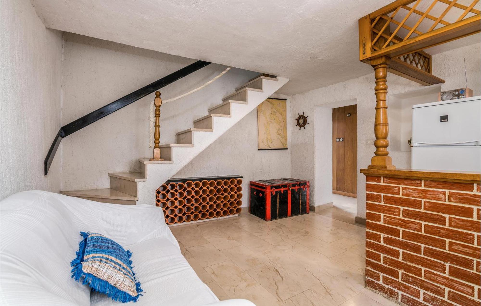 2 Bedroom Gorgeous Home In Baska Exterior foto