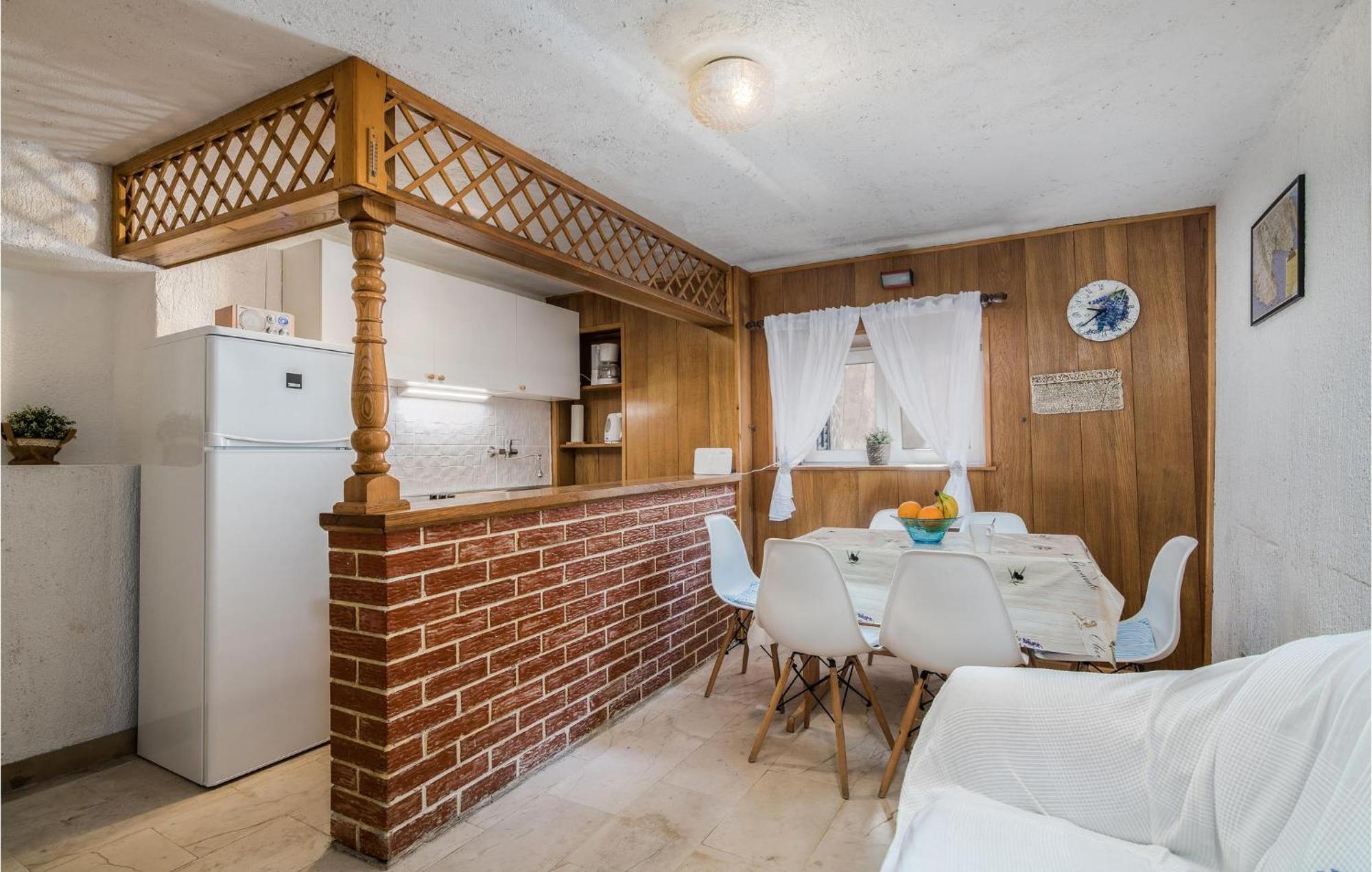 2 Bedroom Gorgeous Home In Baska Exterior foto